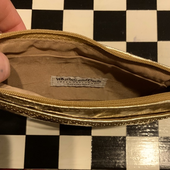 Whiting and Davis Gold Mesh evening clutch Vintage pouch - Picture 5 of 5